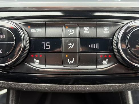 Used 2024 Buick Envista Sport Touring w/ Experience Buick Package image 47