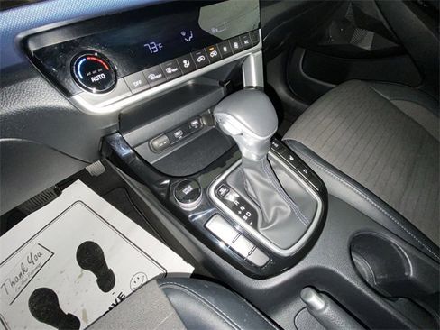 Used 2023 Kia Seltos S image 19