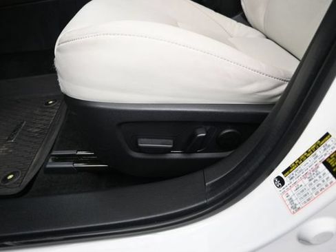 Certified 2024 MAZDA CX-30 AWD 2.5 S w/ Premium Package image 18