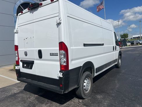 Used 2023 RAM ProMaster 2500 FWD image 2