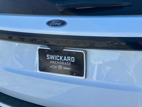 Used 2025 Ford Explorer ST w/ Sun And Sound Package image 13