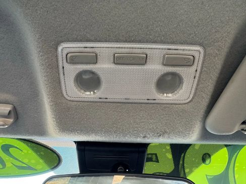 Used 2017 Toyota Yaris L image 15