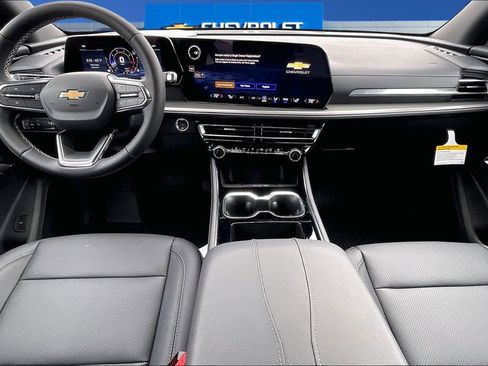 New 2026 Chevrolet Traverse LT w/ Driver Confidence Package image 5