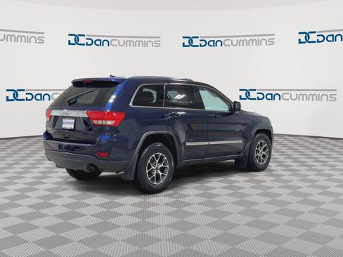 Used 2012 Jeep Grand Cherokee Laredo w/ Laredo E Group AWD/4WD image 9