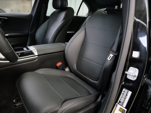 Certified 2026 Mercedes-Benz C 300 4MATIC Sedan image 3