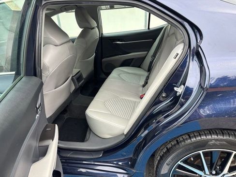Used 2021 Toyota Camry SE FWD image 16