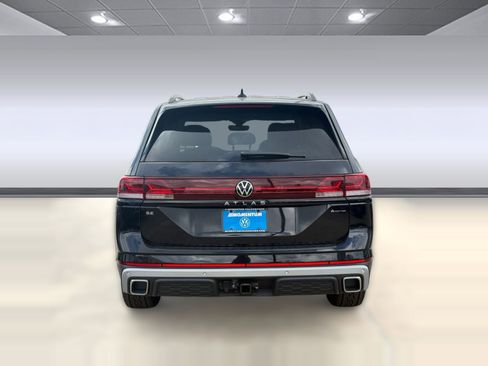 New 2026 Volkswagen Atlas SE image 10