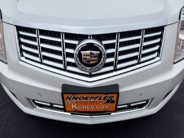 Used 2016 Cadillac SRX Luxury w/ Driver Awareness Package FWD image 14