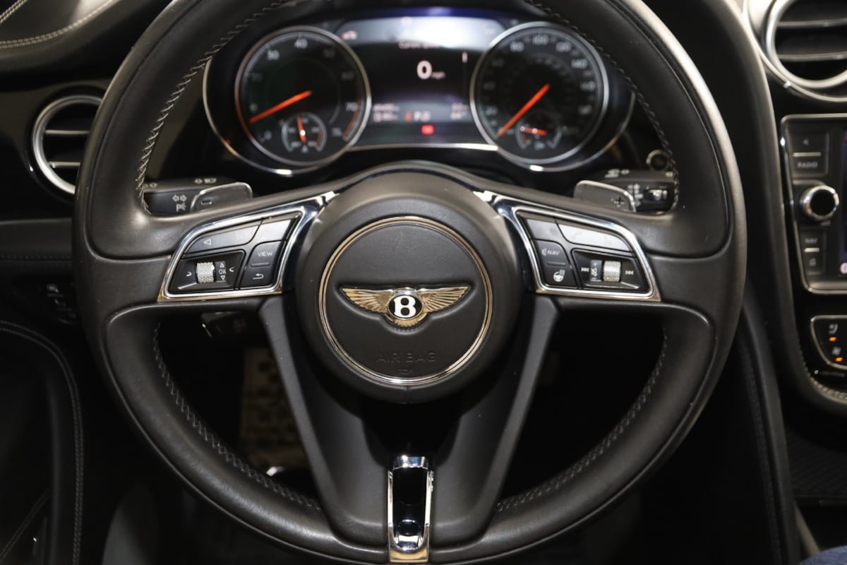 Used 2018 Bentley Bentayga AWD/4WD image 50