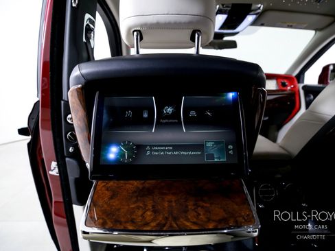Used 2019 Rolls-Royce Phantom Sedan image 21
