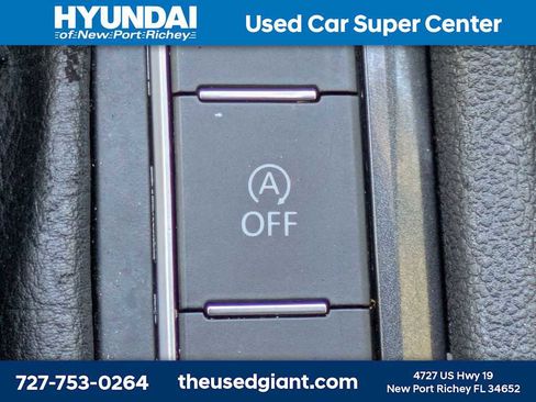 Used 2021 Volkswagen Tiguan SE w/ Panoramic Sunroof Package image 30