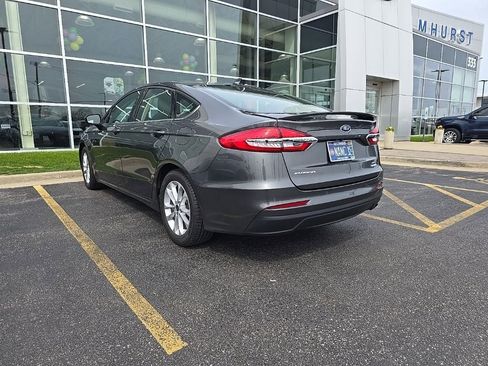 Used 2020 Ford Fusion SE image 4