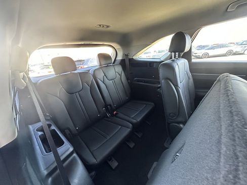 Used 2023 Kia Sorento EX image 39