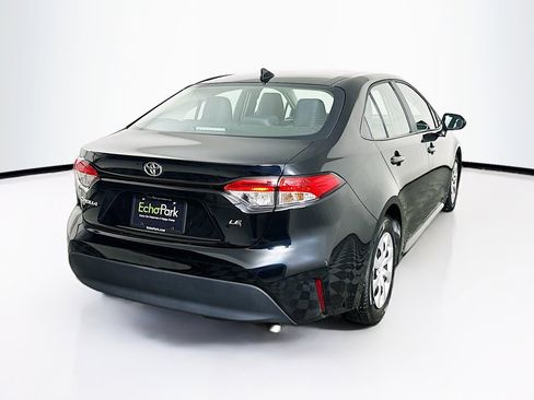 Used 2025 Toyota Corolla LE image 9