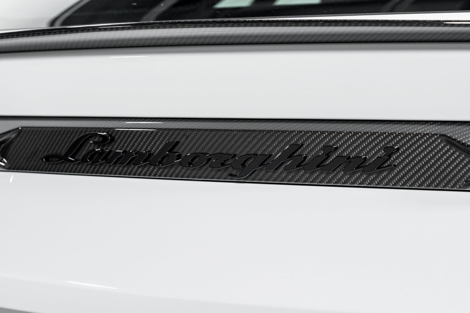 Used 2024 Lamborghini Urus Performante AWD/4WD image 59