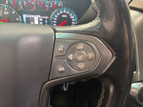 Used 2018 Chevrolet Suburban LT AWD/4WD image 13