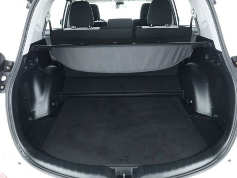 Used 2018 Toyota RAV4 XLE image 21