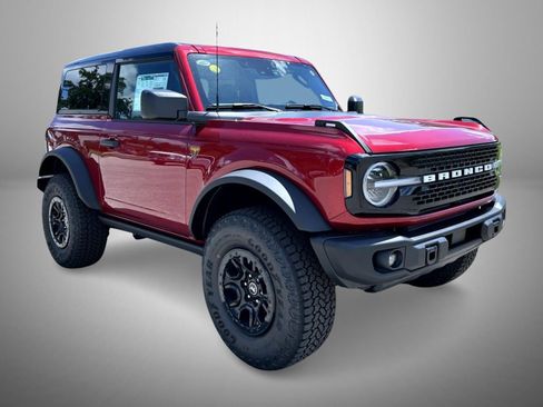 New 2026 Ford Bronco Badlands w/ Sasquatch Package AWD/4WD image 3
