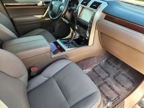 Used 2019 Lexus GX 460 Premium AWD/4WD image 7