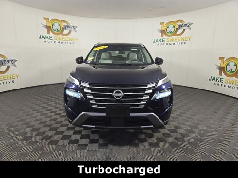 Used 2024 Nissan Rogue SL w/ SL Premium Package AWD/4WD image 2