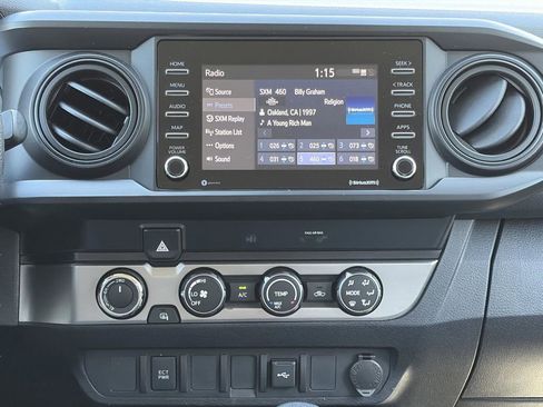 Used 2020 Toyota Tacoma SR AWD/4WD image 10