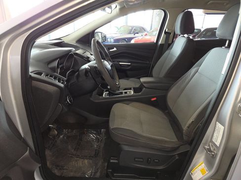 Used 2017 Ford Escape SE w/ SE Cold Weather Package FWD image 14