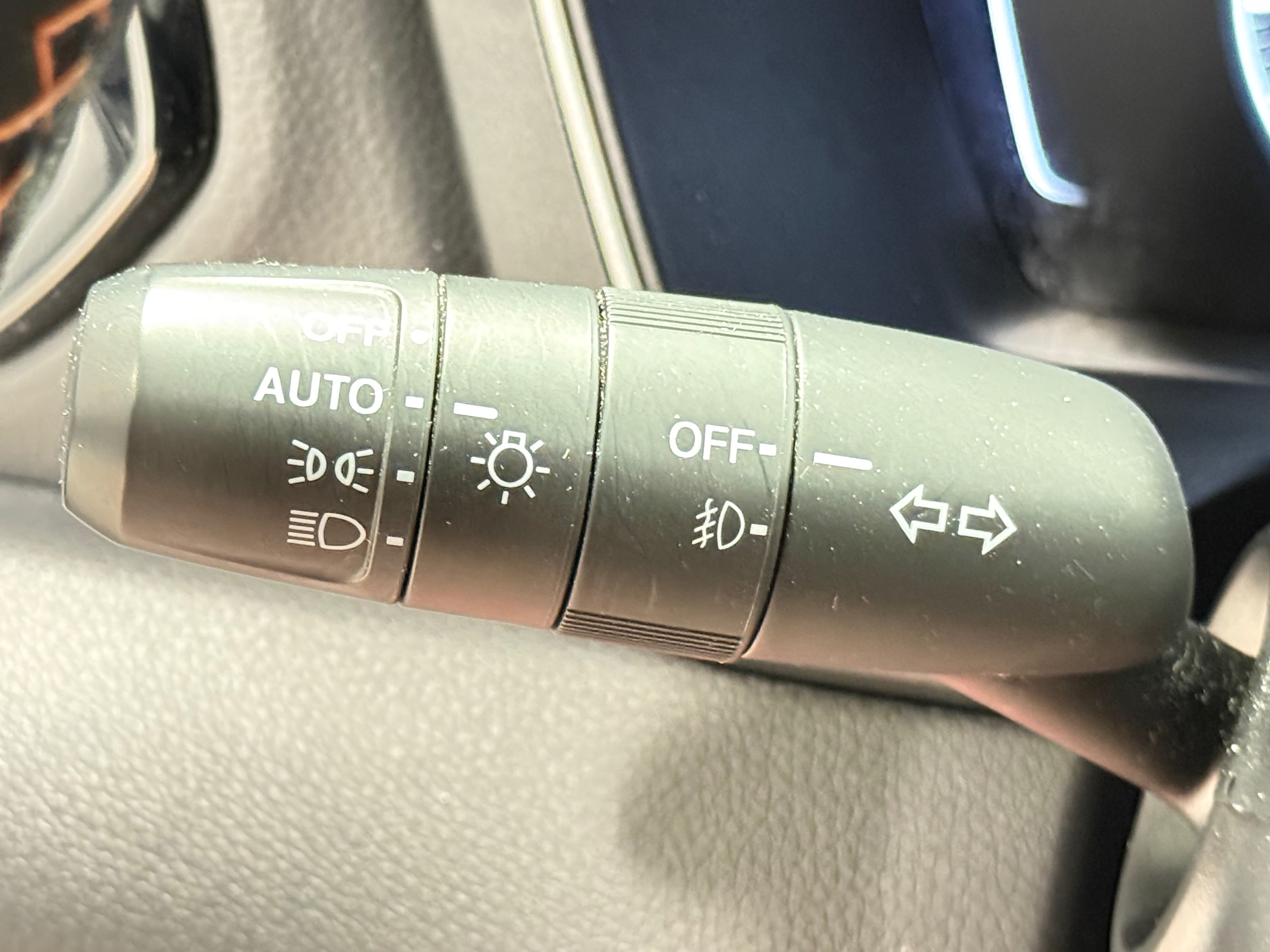 Used 2023 Honda Pilot Sport image 23