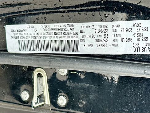 Used 2020 Jeep Cherokee Limited image 33