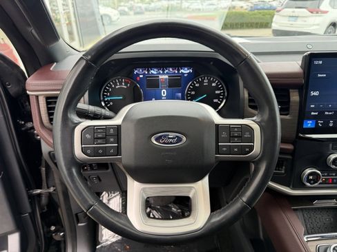 Used 2024 Ford Expedition Max Limited image 20