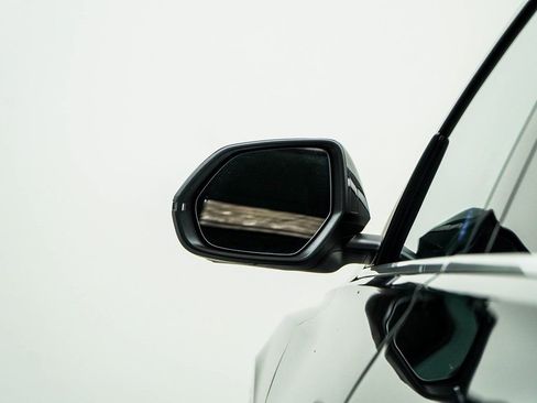 Used 2023 Audi Q8 Prestige image 14