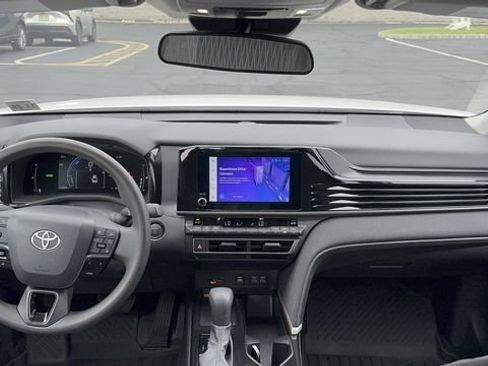 Used 2025 Toyota Camry LE FWD image 34