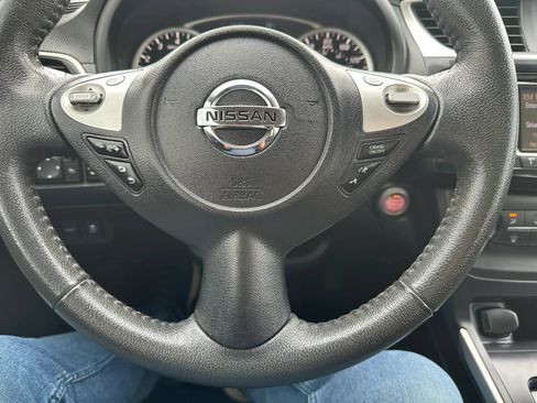 Used 2017 Nissan Sentra SV FWD image 11