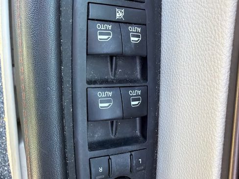 Used 2018 Chrysler Pacifica Touring-L Plus w/ Advanced Safetytec Group FWD image 18