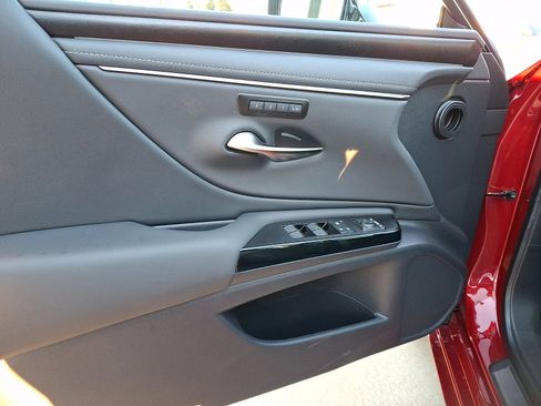 New 2025 Lexus ES 350 Premium image 8