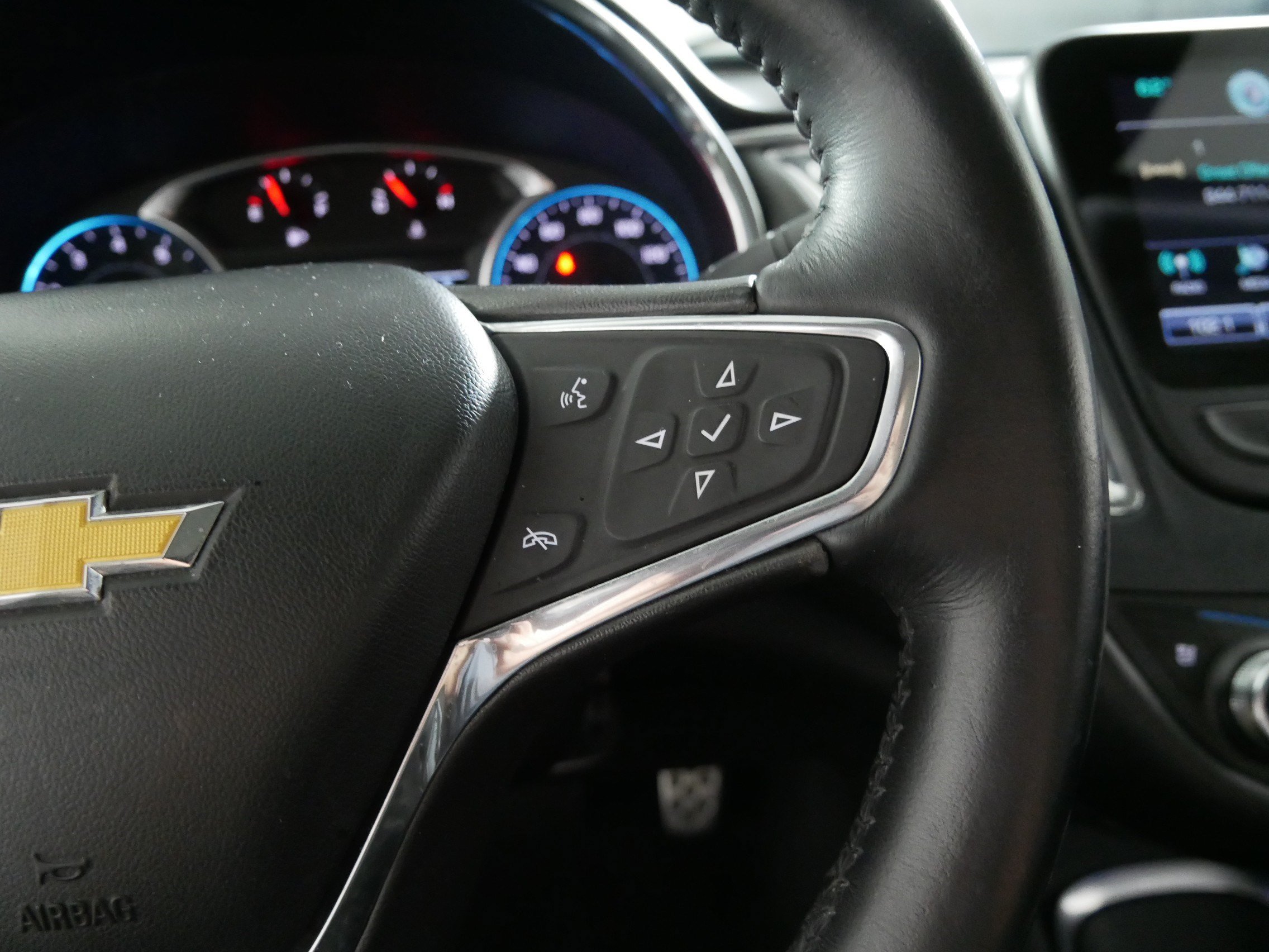 Used 2016 Chevrolet Malibu Premier w/ Driver Confidence Package FWD image 28