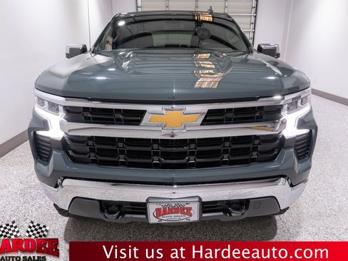 Used 2025 Chevrolet Silverado 1500 LT AWD/4WD image 7