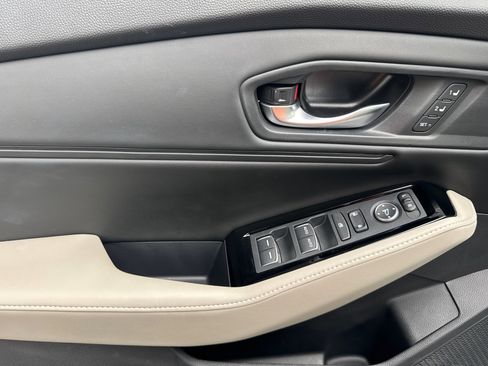 Used 2023 Honda Accord Touring image 8