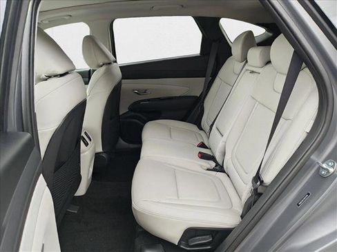 New 2025 Hyundai Tucson Limited image 17