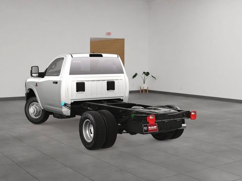 Used 2024 RAM 3500 Tradesman image 4