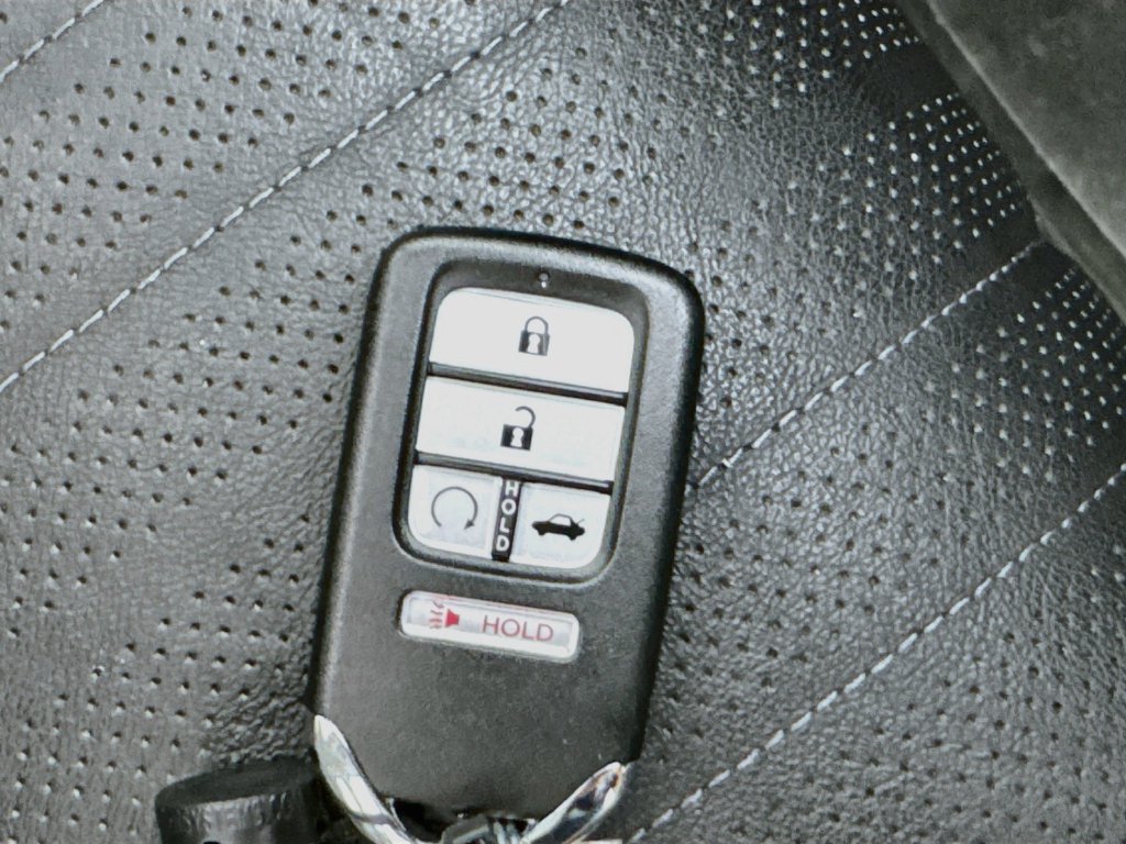 Used 2018 Honda Accord EX-L image 39