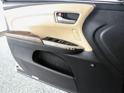 Used 2017 Toyota Avalon Limited FWD image 23