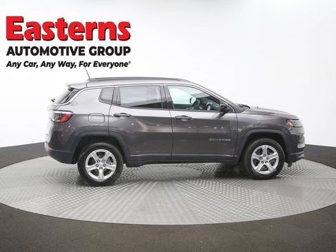 Used 2024 Jeep Compass Latitude AWD/4WD image 39