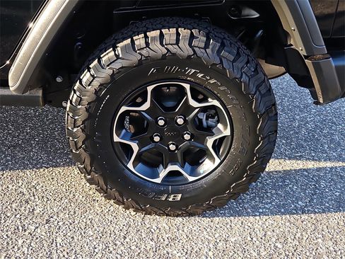 Used 2023 Jeep Wrangler Unlimited Rubicon 4xe w/ Cold Weather Group image 8