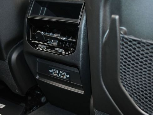 Used 2024 Jeep Grand Cherokee Laredo w/ Trailer Tow Package image 26