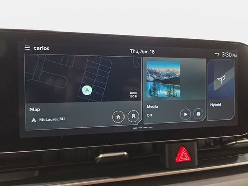 Used 2025 Kia Carnival EX FWD image 20