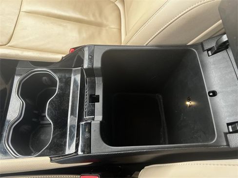 Used 2023 Jeep Grand Cherokee L Limited w/ Trailer Tow Group (B) image 6