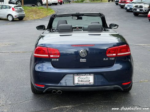 Used 2012 Volkswagen Eos Lux FWD image 32