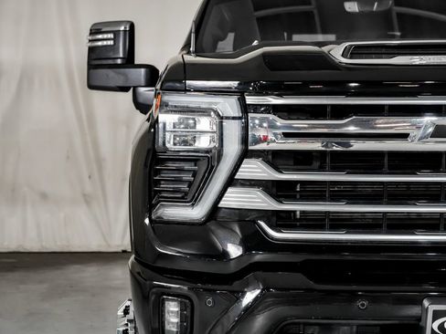 Used 2025 Chevrolet Silverado 3500 High Country w/ Technology Package AWD/4WD image 41