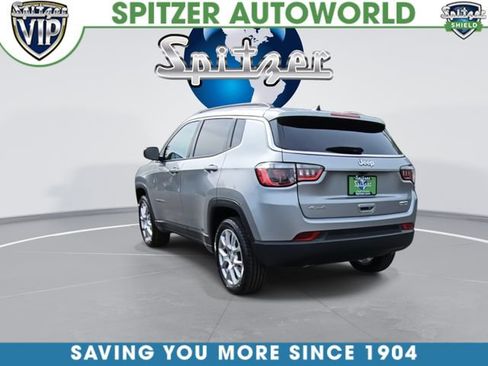 Used 2023 Jeep Compass Latitude AWD/4WD image 7