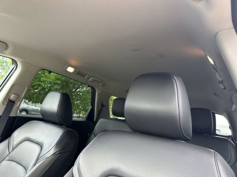 Certified 2025 Nissan Pathfinder SL FWD image 33